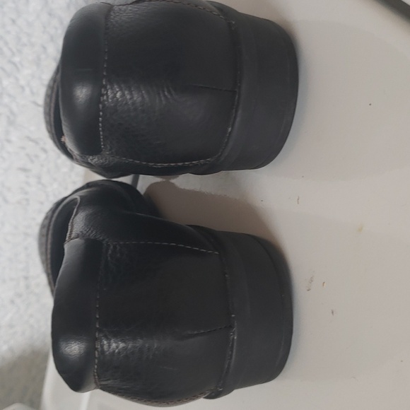 Clarks Bendables Womens Size 6 1/2 almost flats Black Leather Closed Toe - Picture 5 of 8